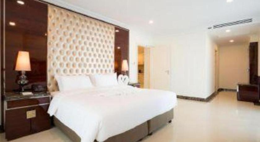 Hotel Lk Celestite Pattaya Exterior foto